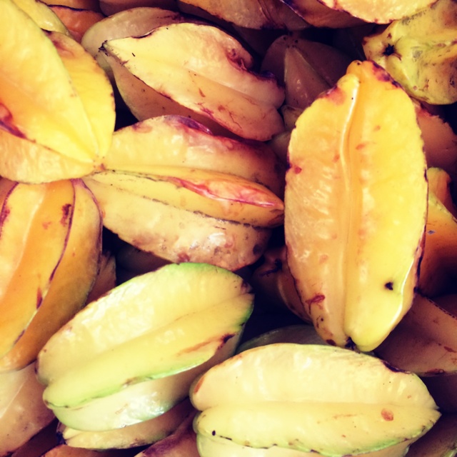 Taiwanese Star Fruit Information, Recipes and Facts