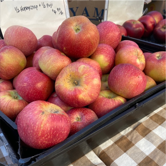 Organic Gala Apple, 1 count, Cuyama Orchards