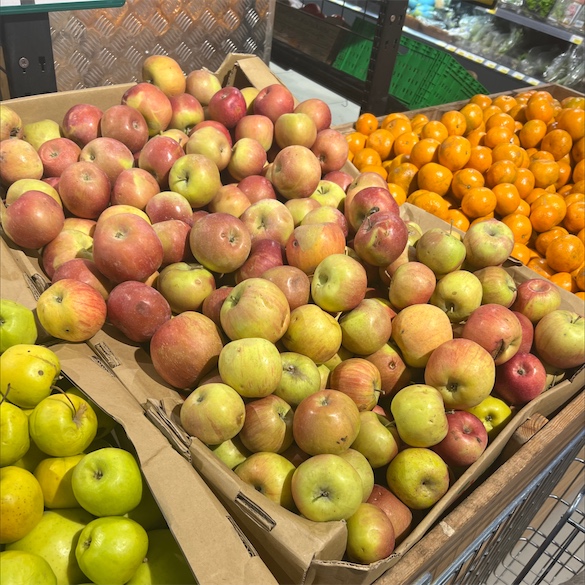  Fuji Apple, 1 Each : Grocery & Gourmet Food