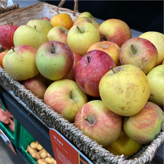 Fuji Apples - Apple Varieties - Riveridge Produce Marketing